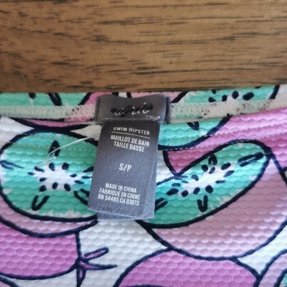 AERIE bikini bottom white purple kiwis Small New - Picture 3 of 4